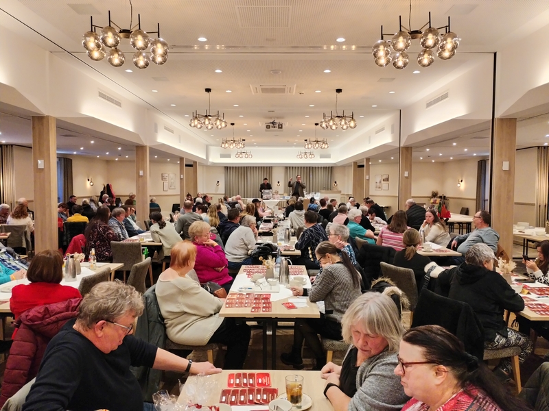 tombola_wardenburg_2025_foto_saal_wardenburger_Hof_uta_grabo_landkreis-kurier.de_IMG_20260111_163610